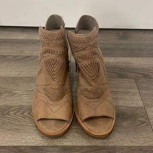 Vince Camuto Open Toe Heel